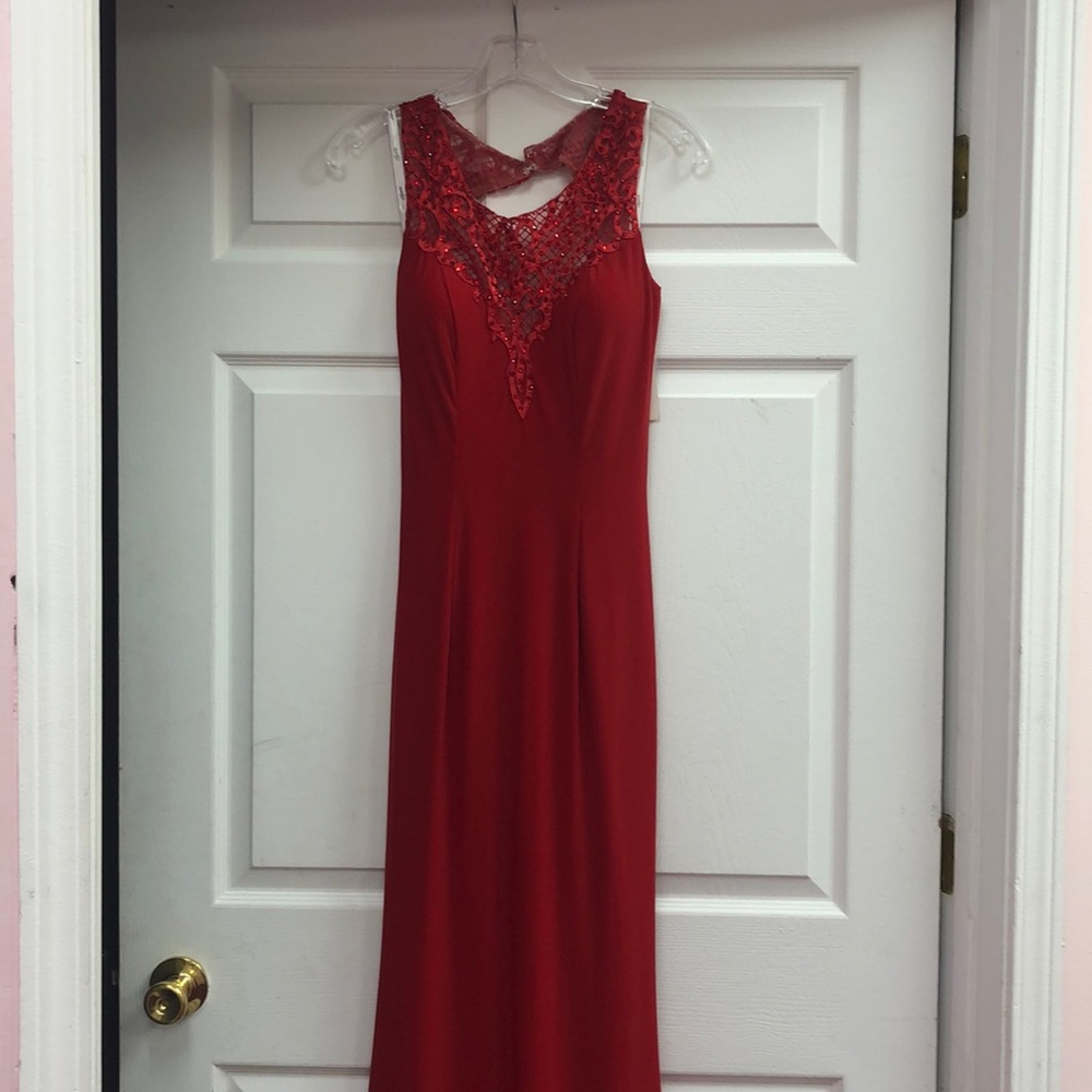 NWT BEAUTIFUL RED JERSEY DRESS